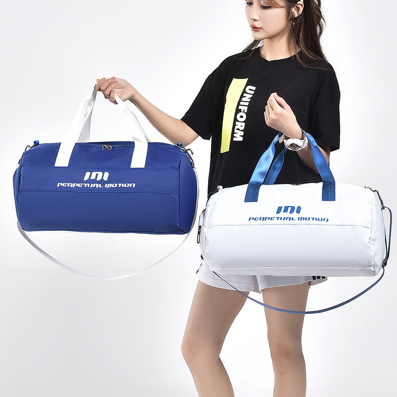 Fitness Duffel Isolated Wet St - Weekender Bag Duffle avaliação e preço