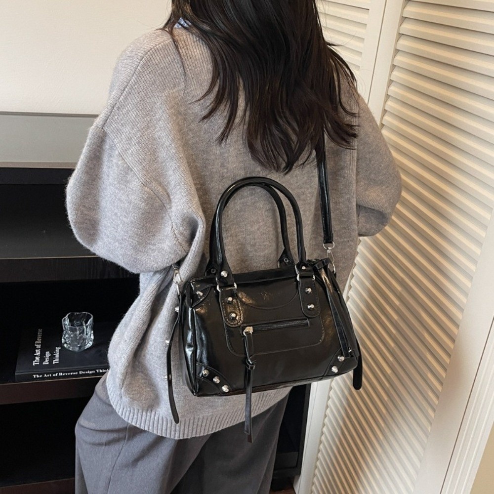 Fashion Rivets Pillow Bag Larg - Top Handle Patent Bag avaliação e preço
