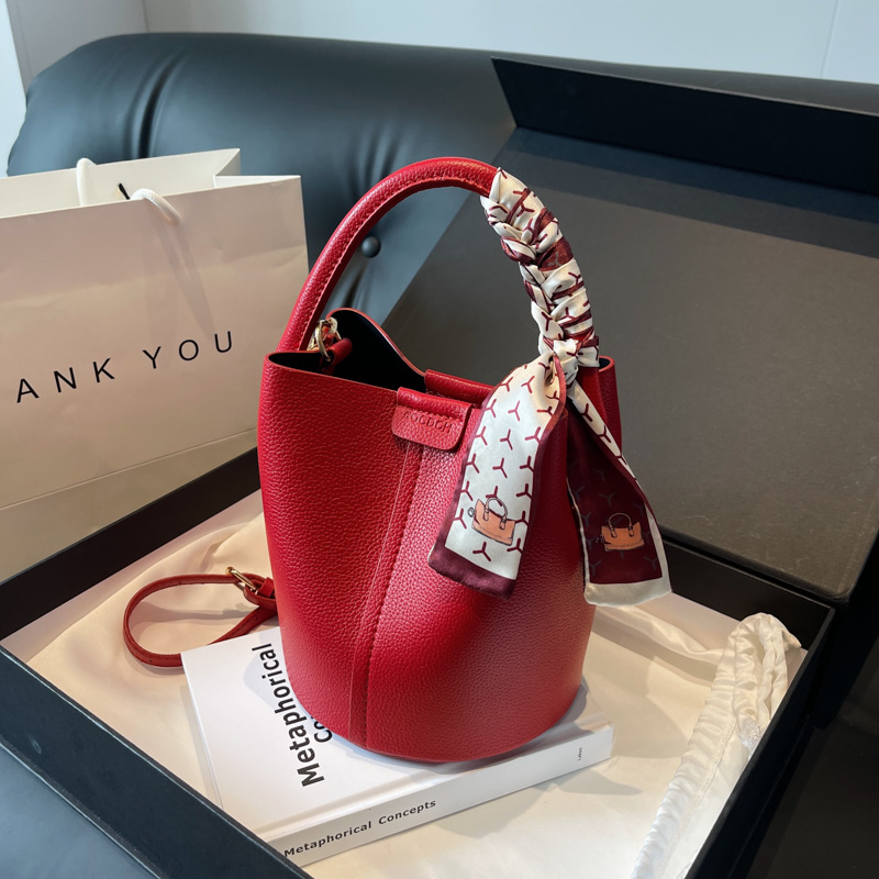 Red PU Bucket Shoulder and Cro - Luxury Bags For Women Sale avaliação e preço