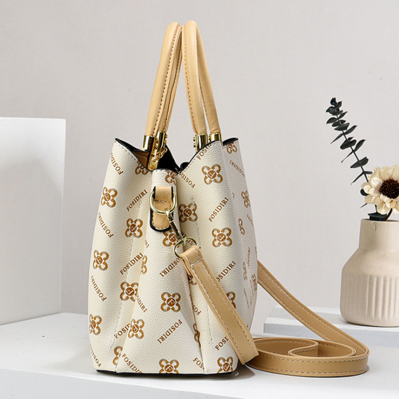 Light Luxury High-End Printed  - Luxury Bags & Leather Repair Of Atlanta Photos avaliação e preço