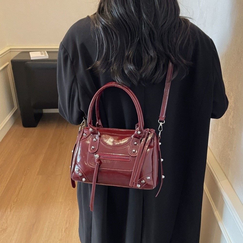 Fashion Rivets Pillow Bag Larg - Top Handle Patent Bag avaliação e preço