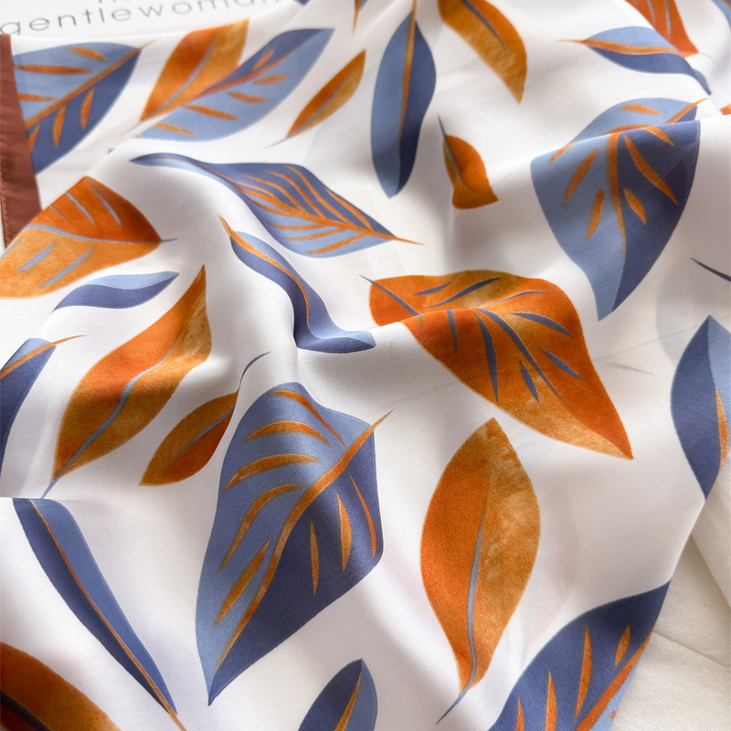 Luxury Brand Print 70cm Square - Luxury Bags Duffle avaliação e preço