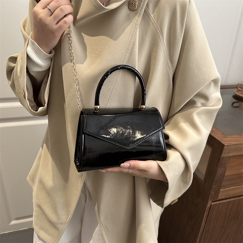 Women's Patent Leather Mini Ha - Top Handle Patent Bag avaliação e preço